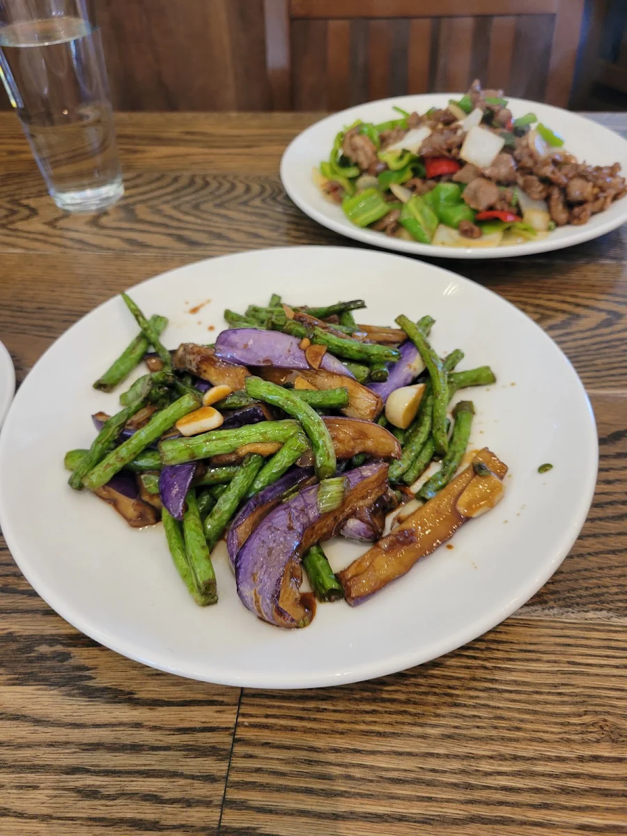 stir fried eggplant and string beans 爆熘茄子豆角